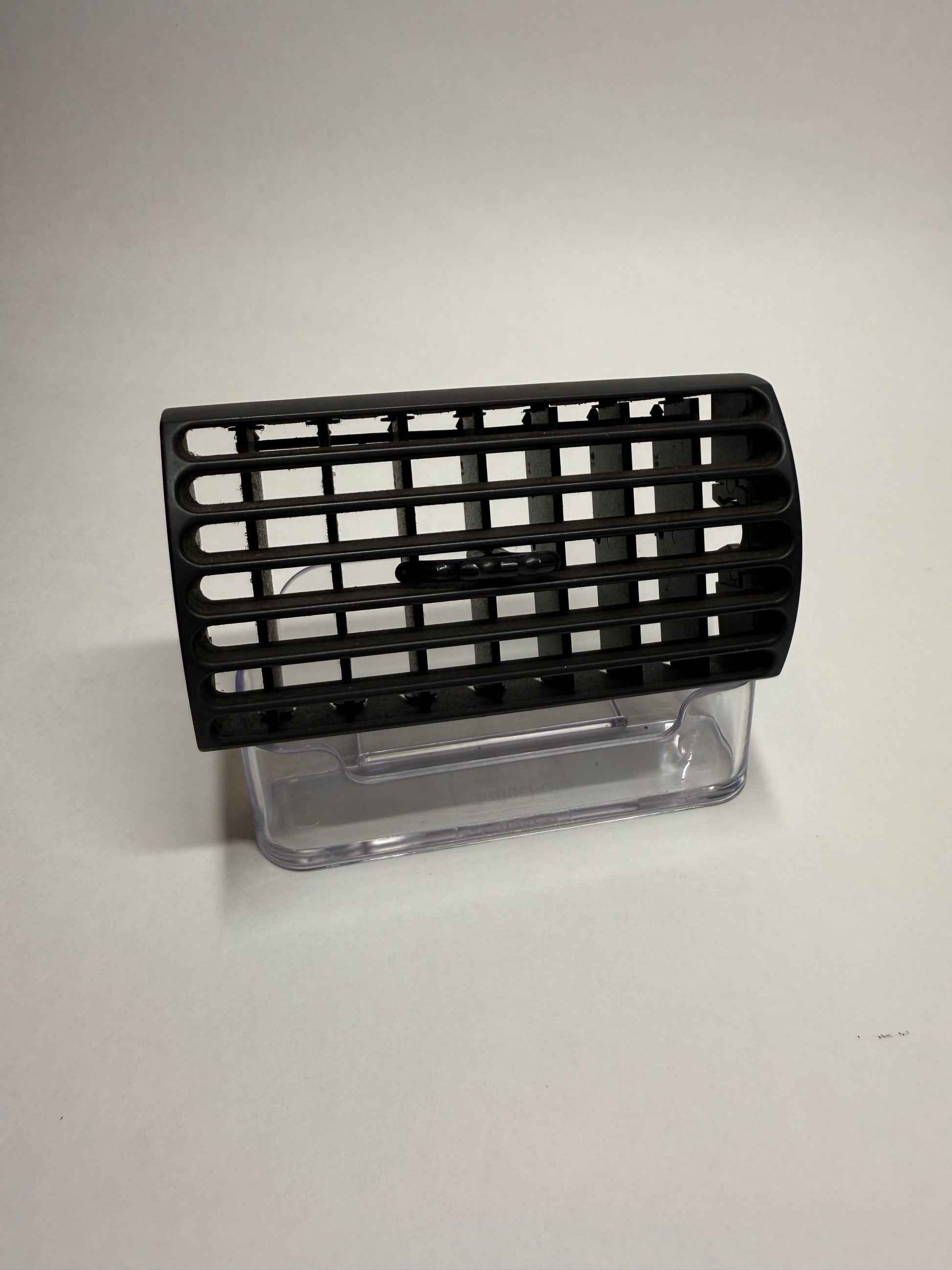 DAMAGE CLEARANCE! 94-04 Ford Mustang Dash AC Vent Black