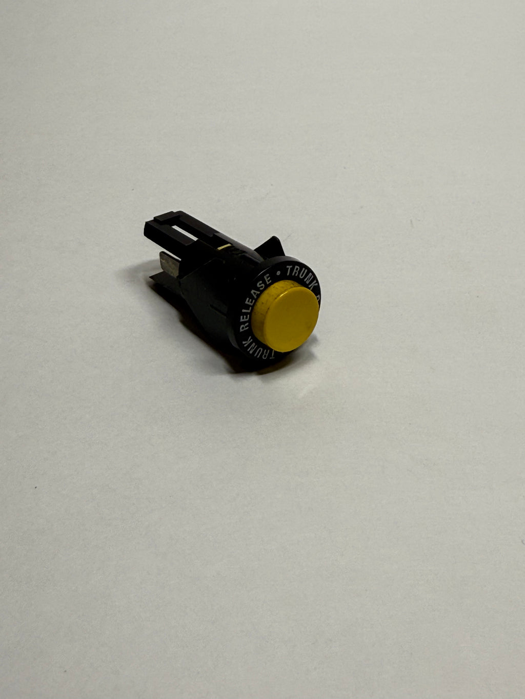 99-04 Ford Mustang Trunk Release Button