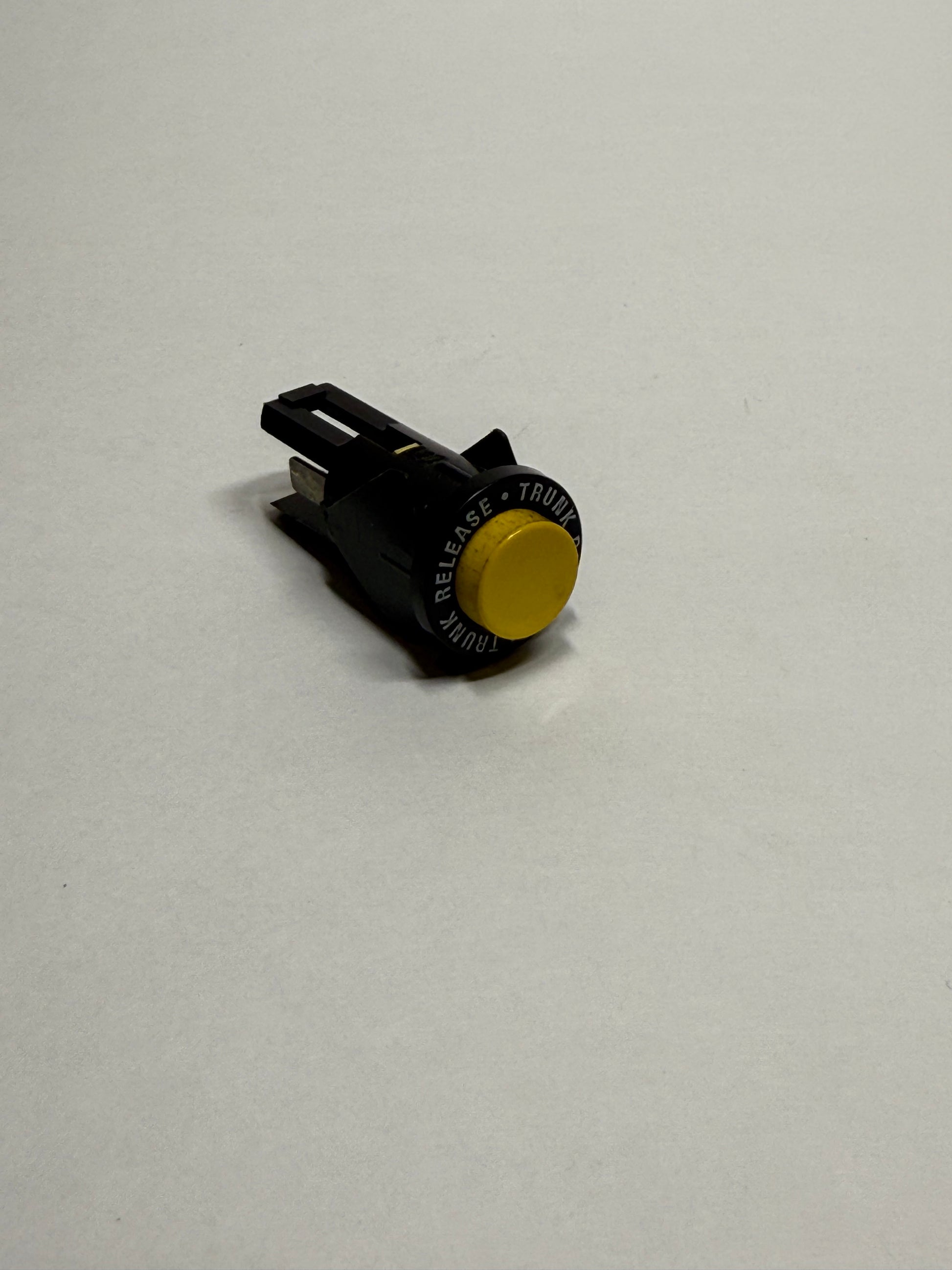 99-04 Ford Mustang Trunk Release Button