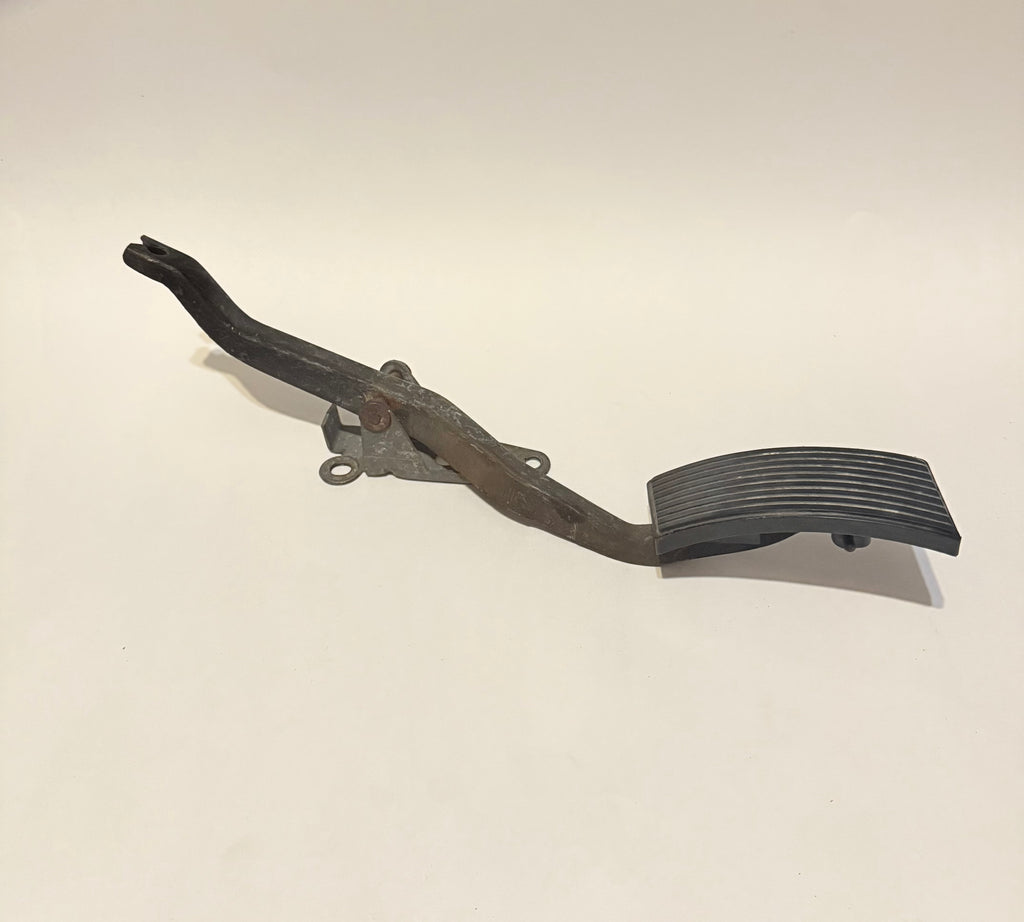 94-04 Mustang Gas Pedal Assembly with Bracket
